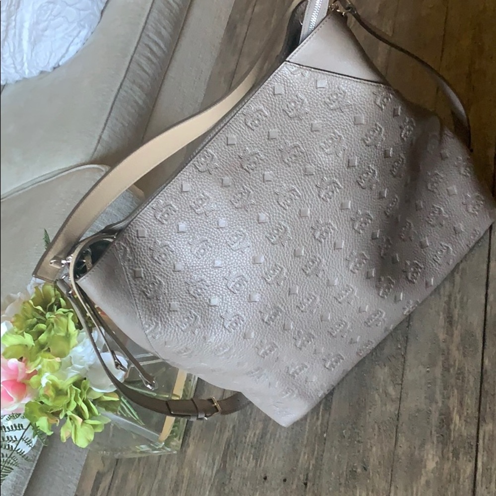 MCM Large Klara Hobo